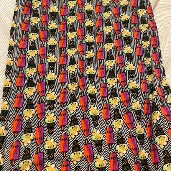 LuLaRoe ice cream leggings - Picture 2 of 3
